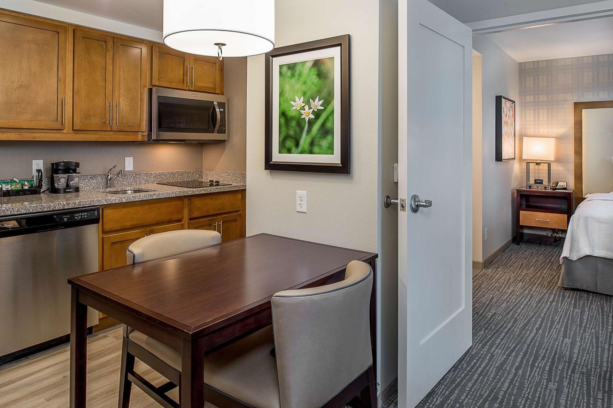 Homewood Suites By Hilton St. Louis Westport Мэриленд-Хайтс Экстерьер фото